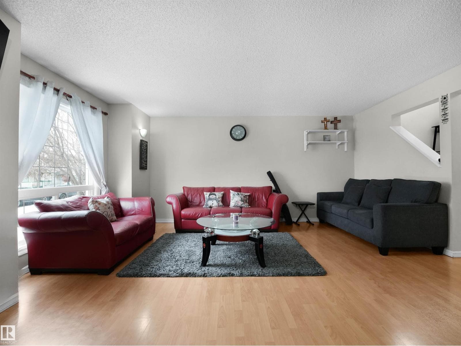 21379 89 AV NW — photo 4