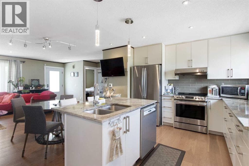124 Maitland Drive NE — photo 3