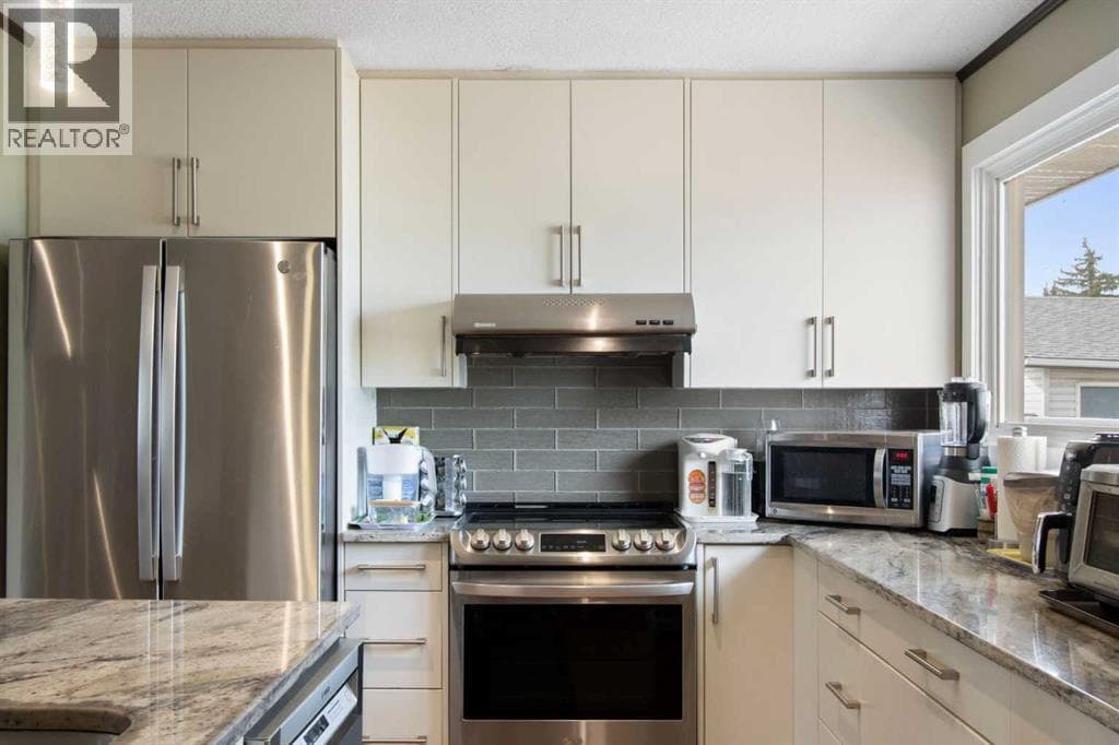 124 Maitland Drive NE — photo 4