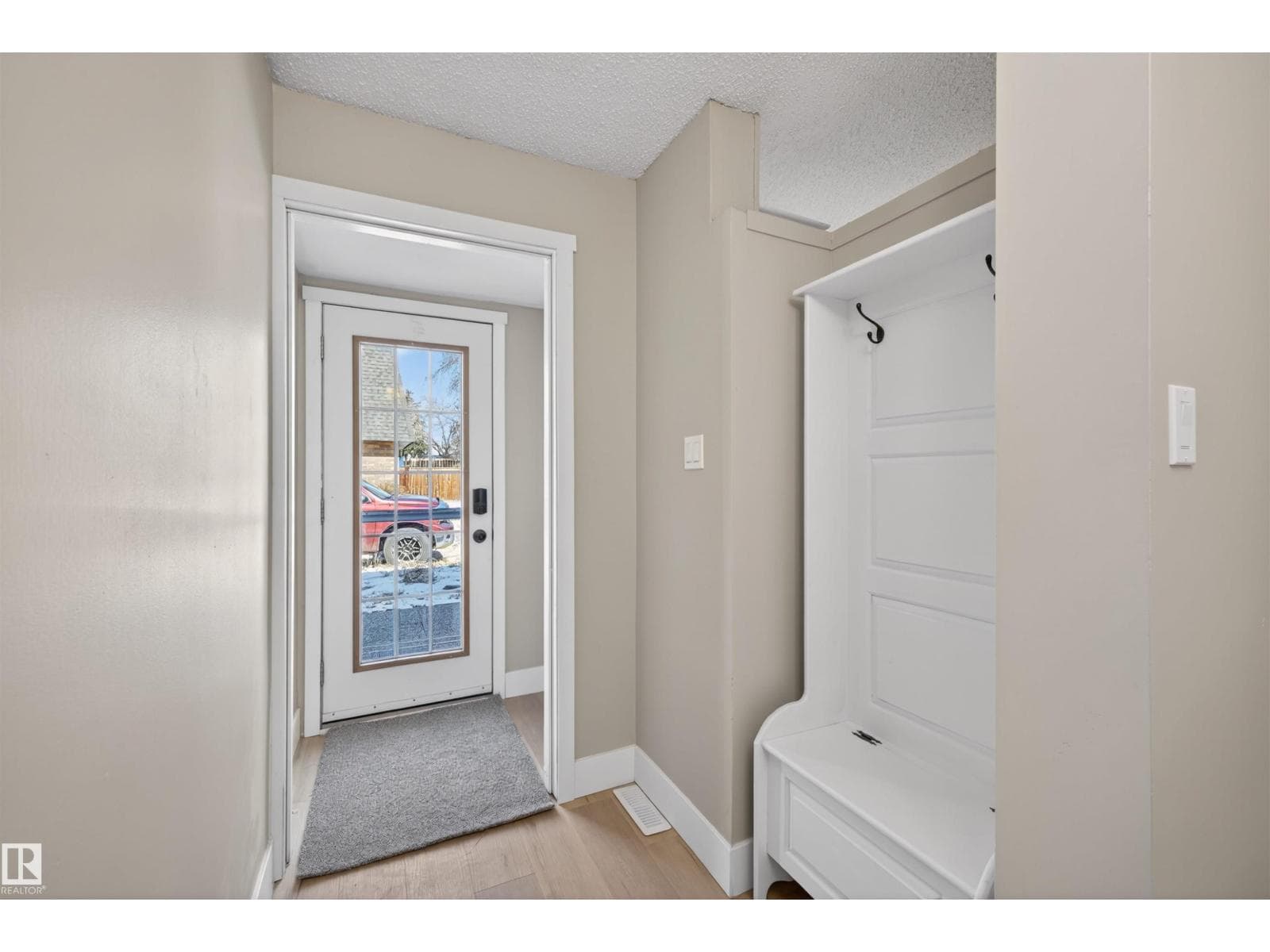 11 GREENFIELD ES — photo 2
