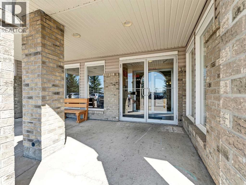 215, 1648 Saamis Drive NW — photo 3