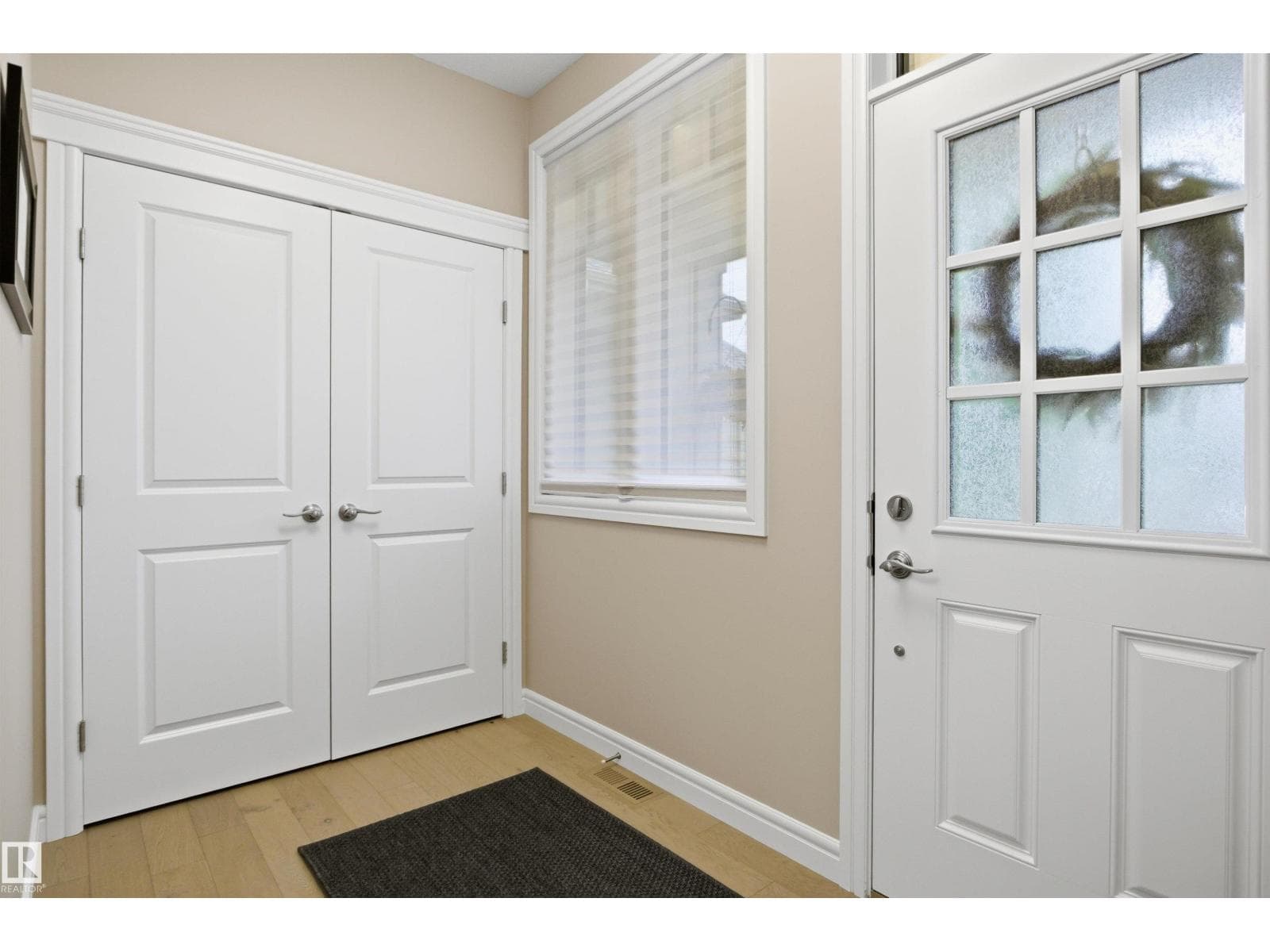 1823 AINSLIE CO SW — photo 4