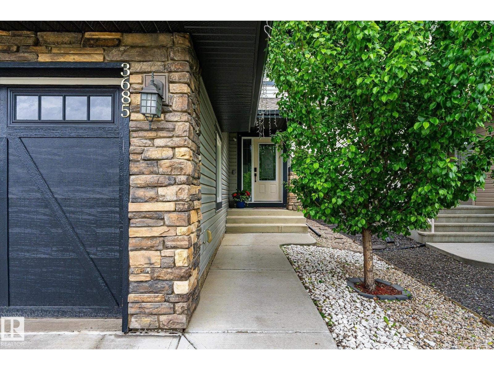 3685 WESTCLIFF WY SW — photo 3