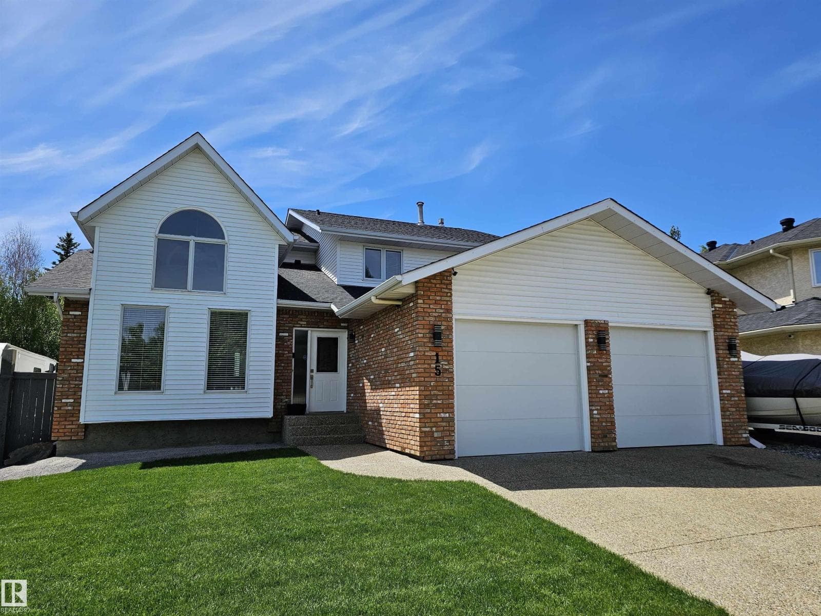 15 PAQUETTE PL