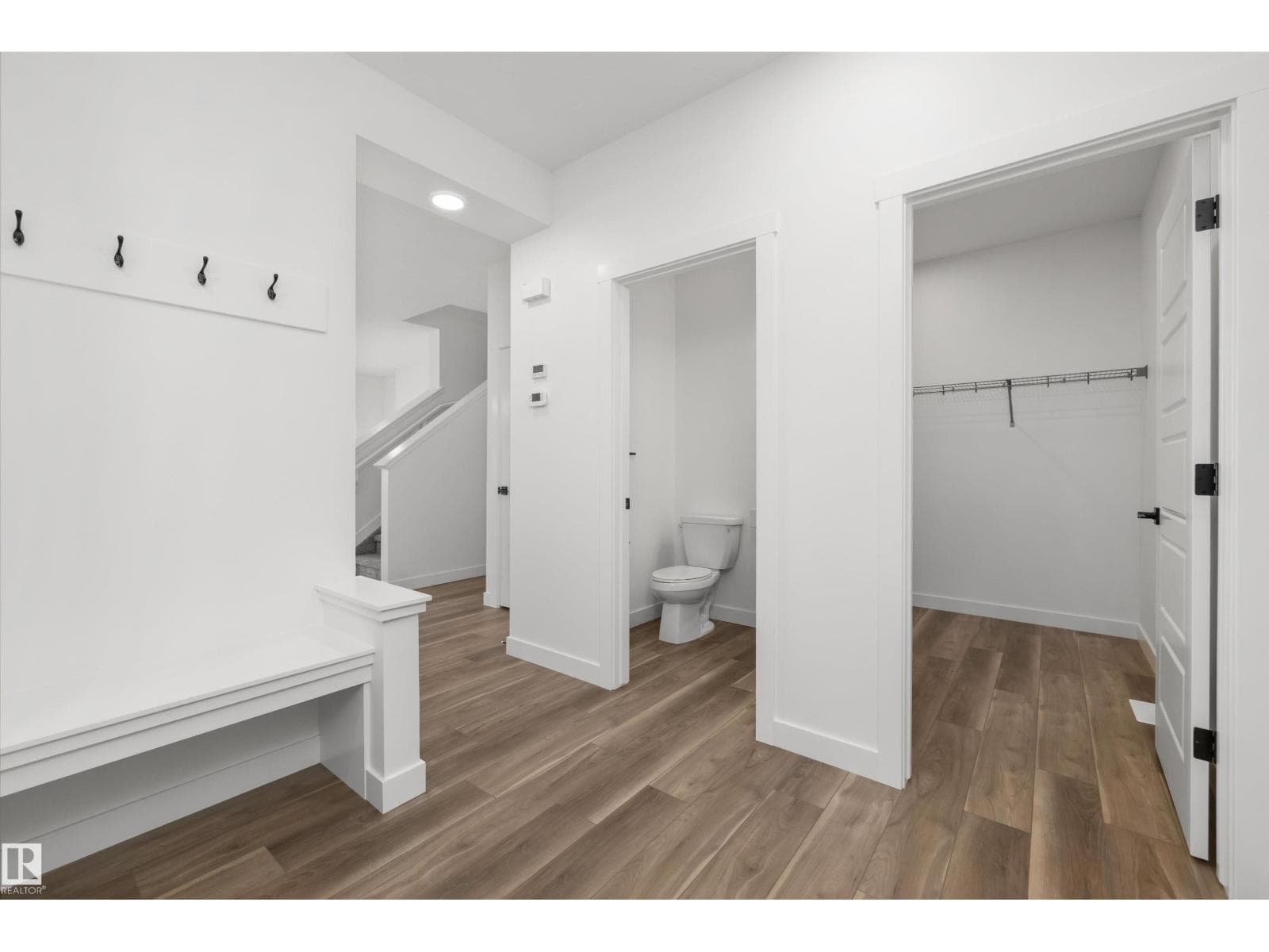 8608 183 AV NW — photo 5
