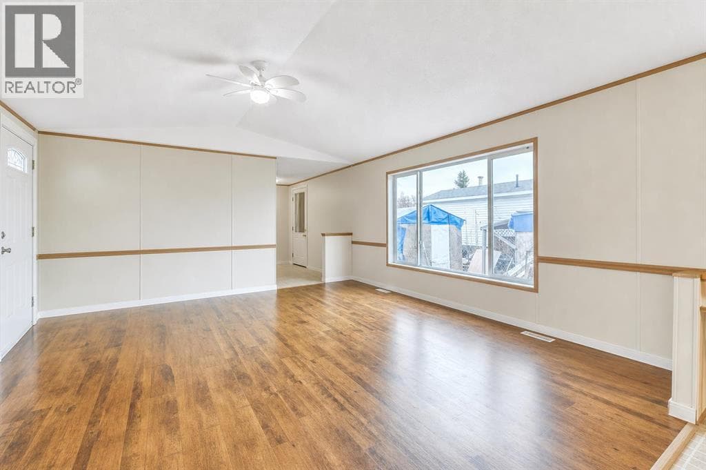 863 Brentwood Crescent — photo 3