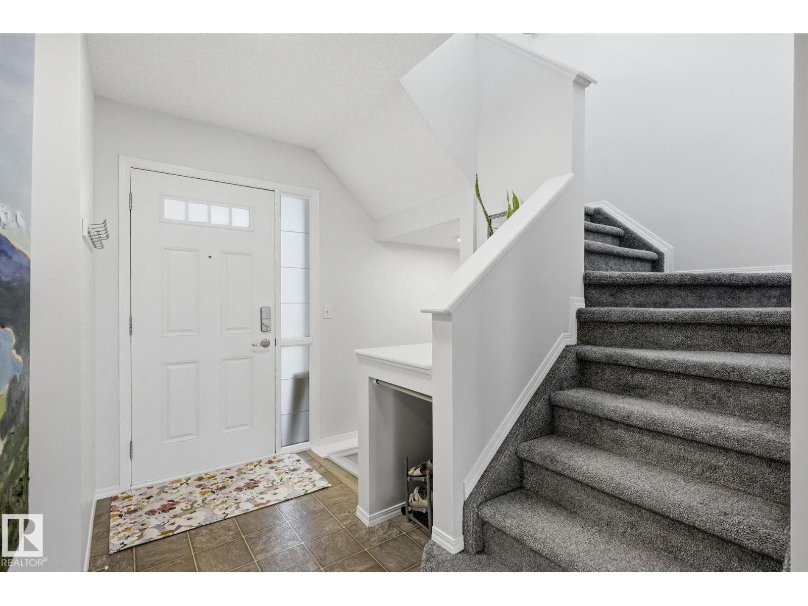 113 Douglas LN — photo 4