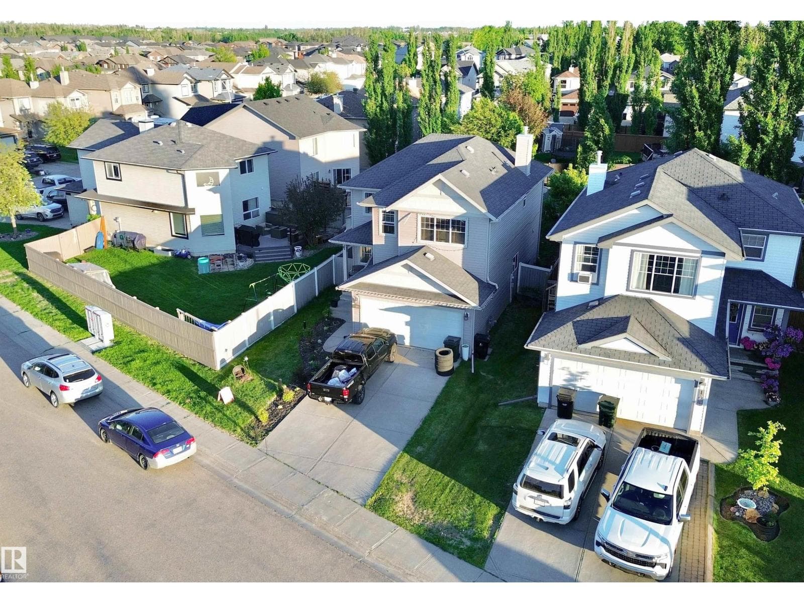 105 GREYSTONE CR — photo 3