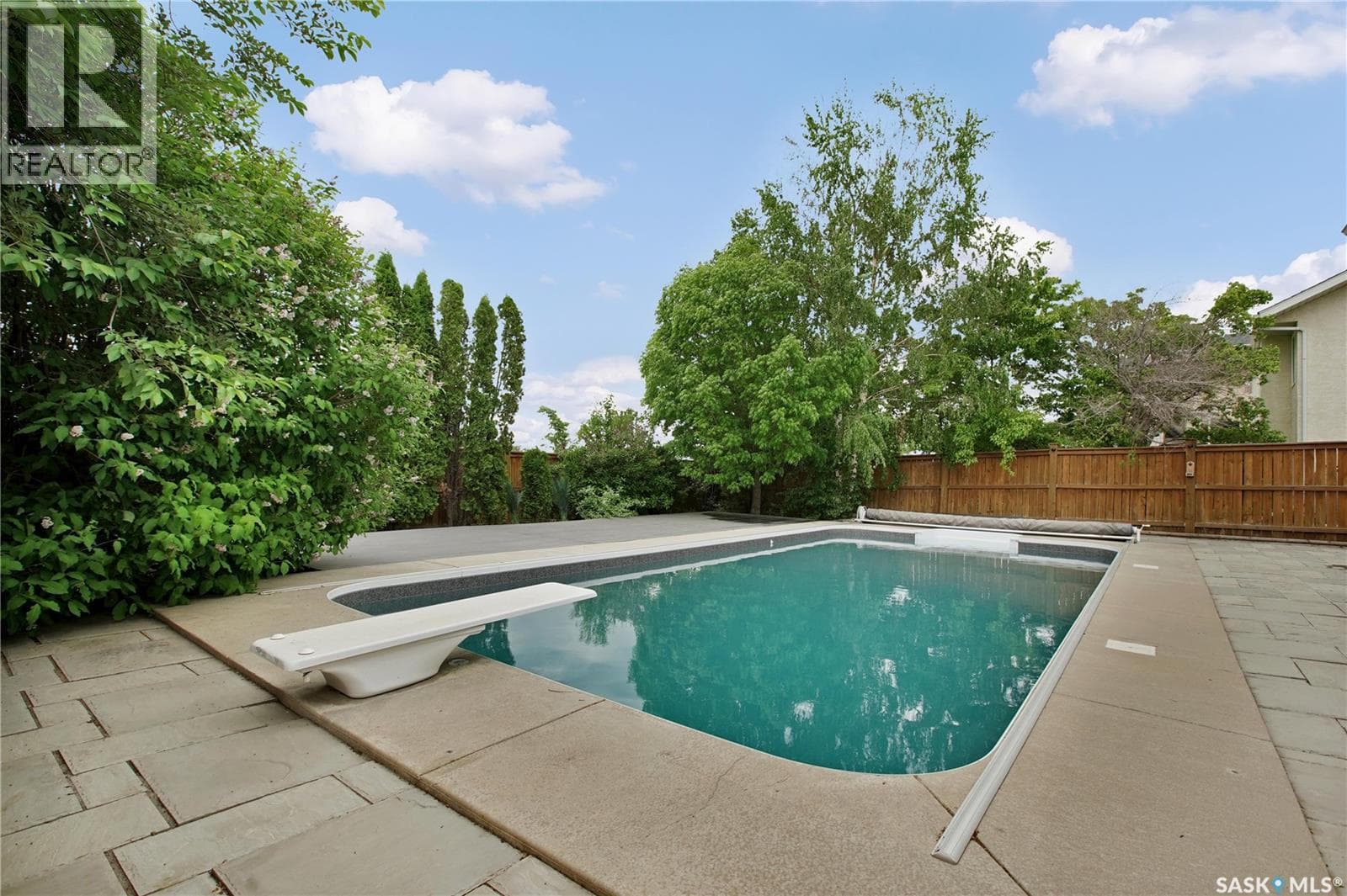 314 BEERLING CRESCENT — photo 4