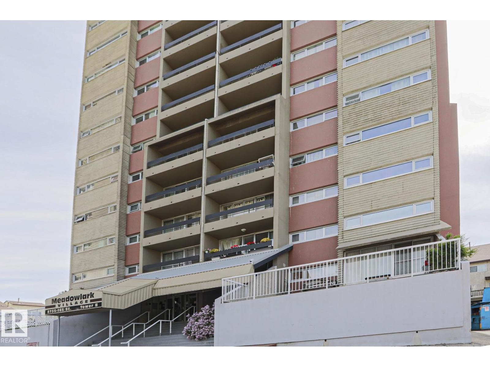 #20 8735 165 ST NW NW