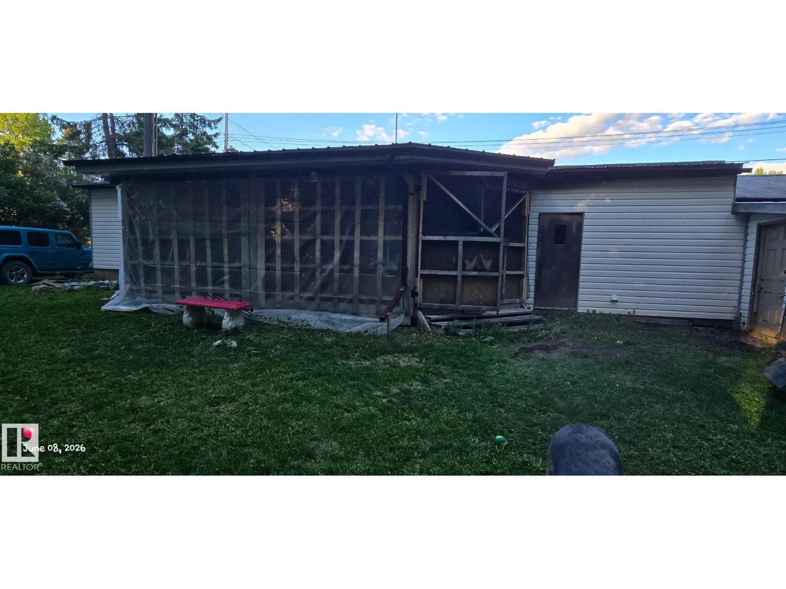 5320 51 ST — photo 3