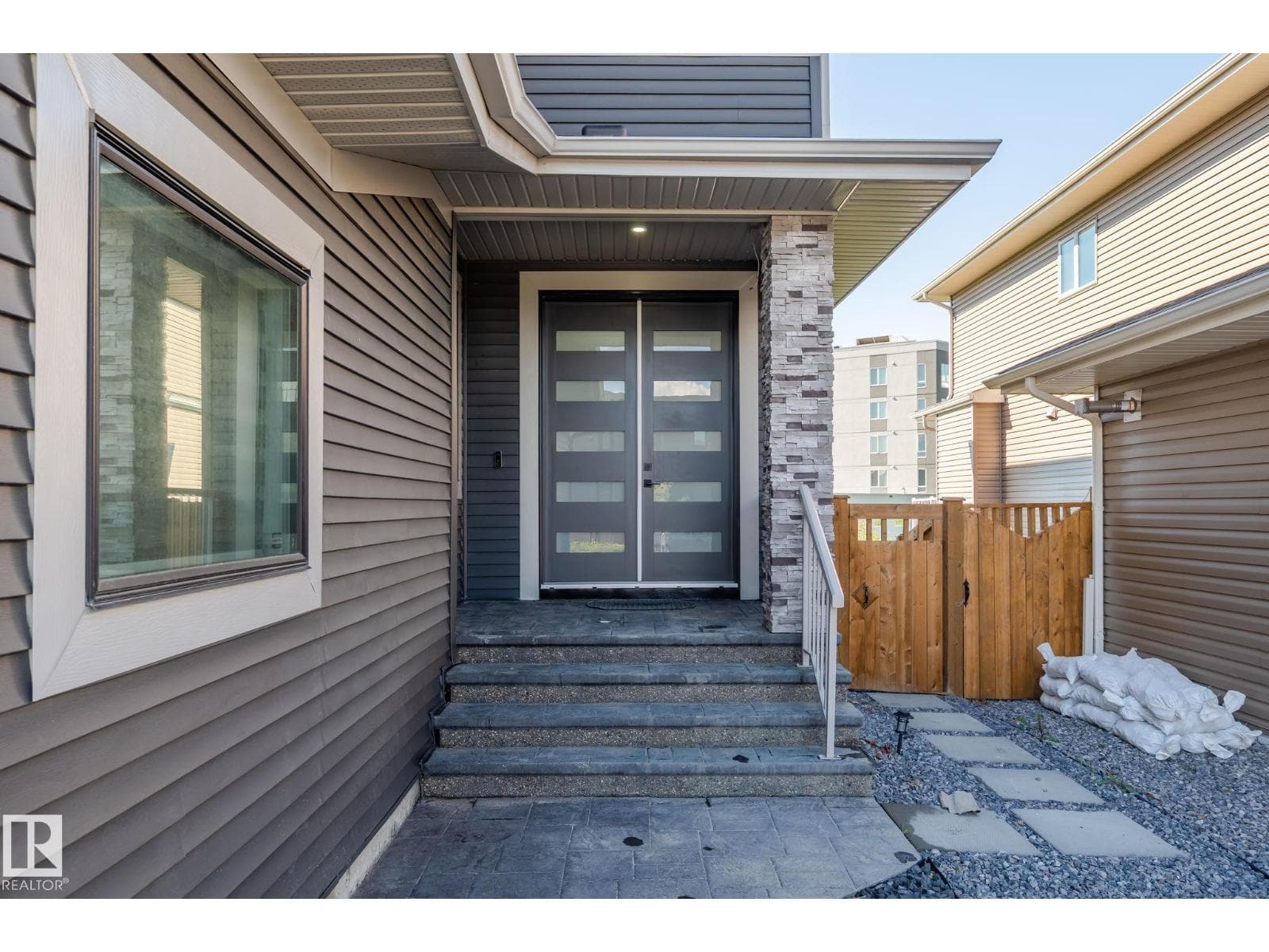23 Elwyck gate — photo 5