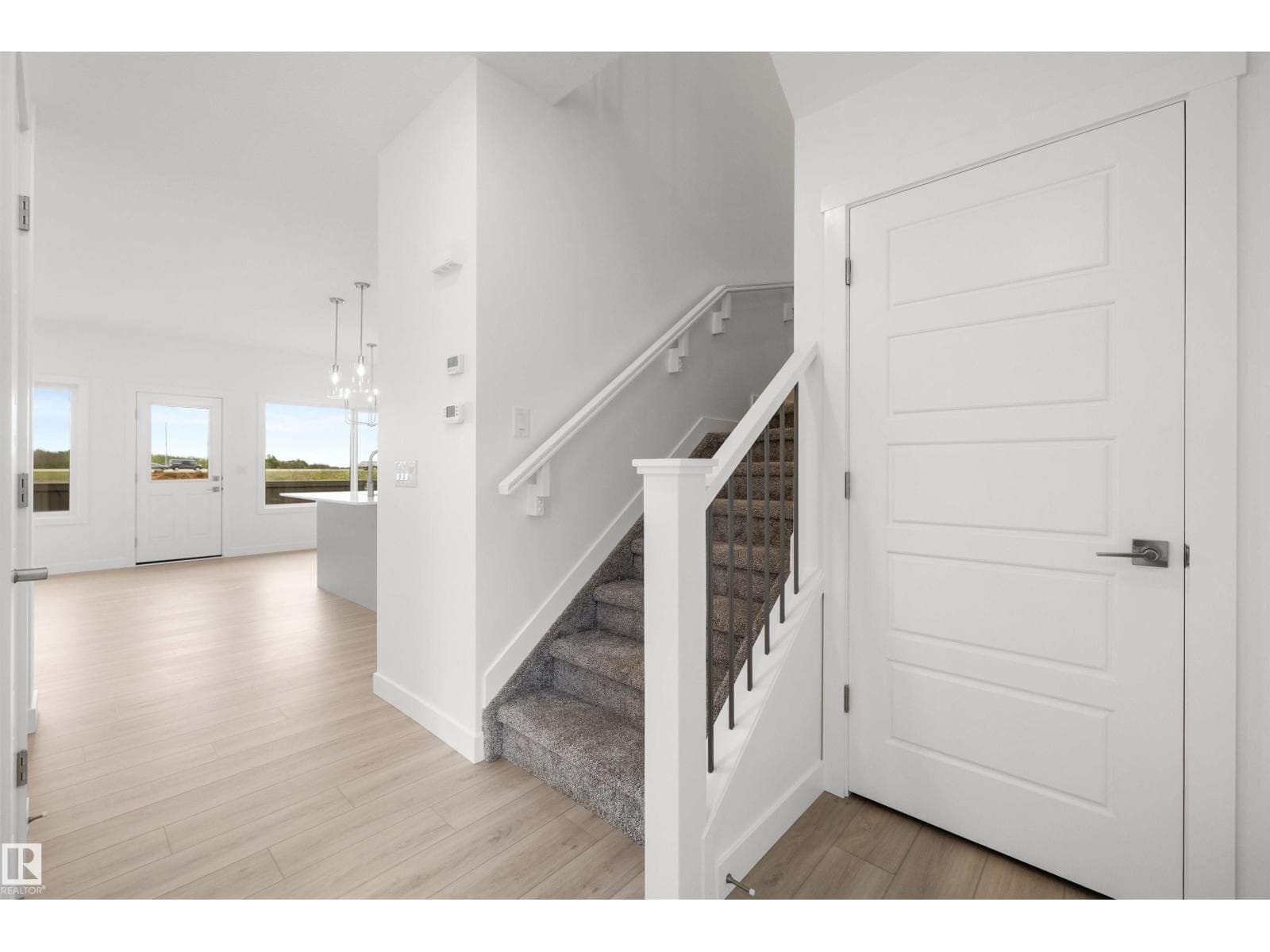 8536 183 AV NW — photo 5