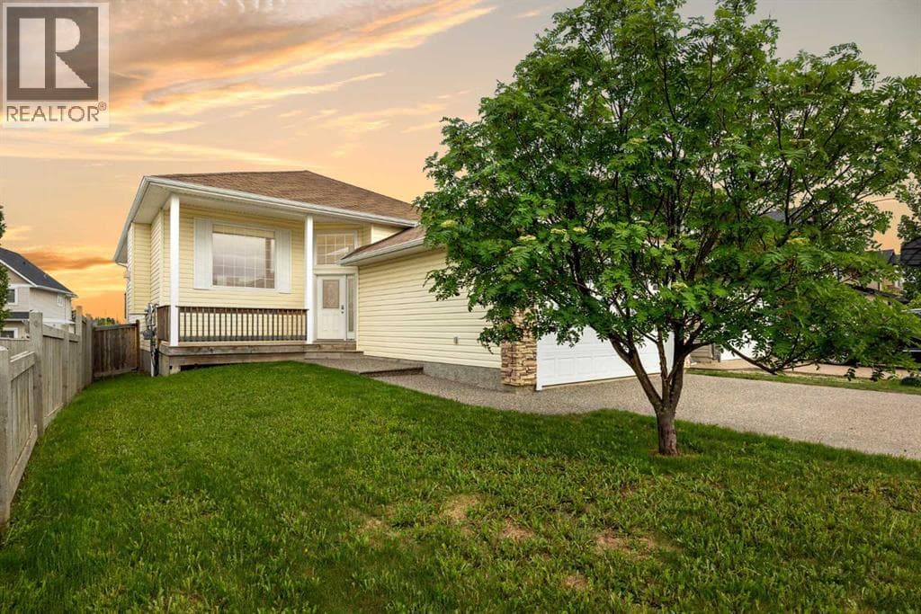 360 Fireweed Crescent — photo 2