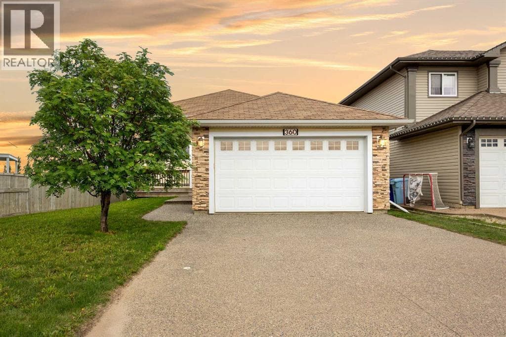 360 Fireweed Crescent