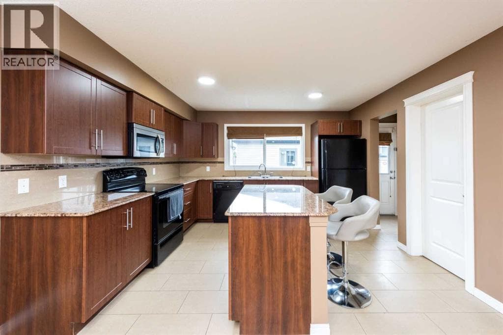 212 Panatella Drive NW — photo 3