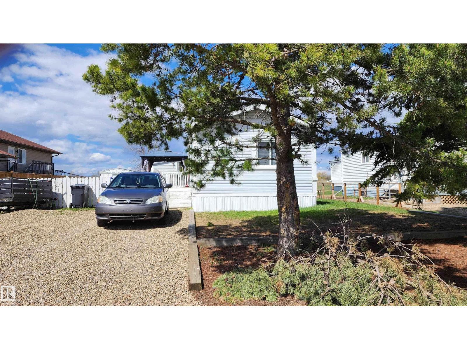 5506 55 AV — photo 3
