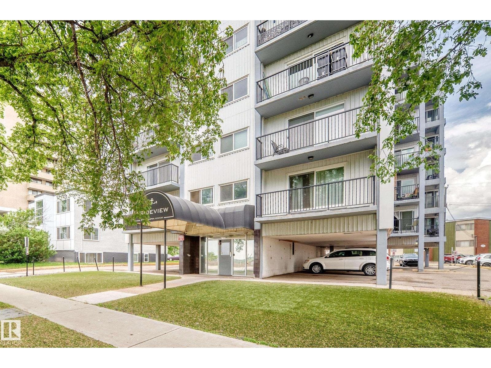 #505 8310 JASPER AV NW — photo 3