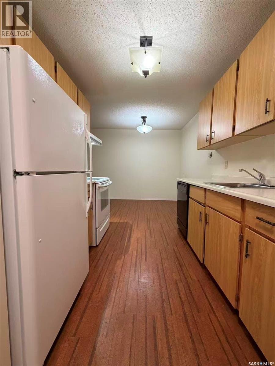 726 310 Stillwater DRIVE — photo 3