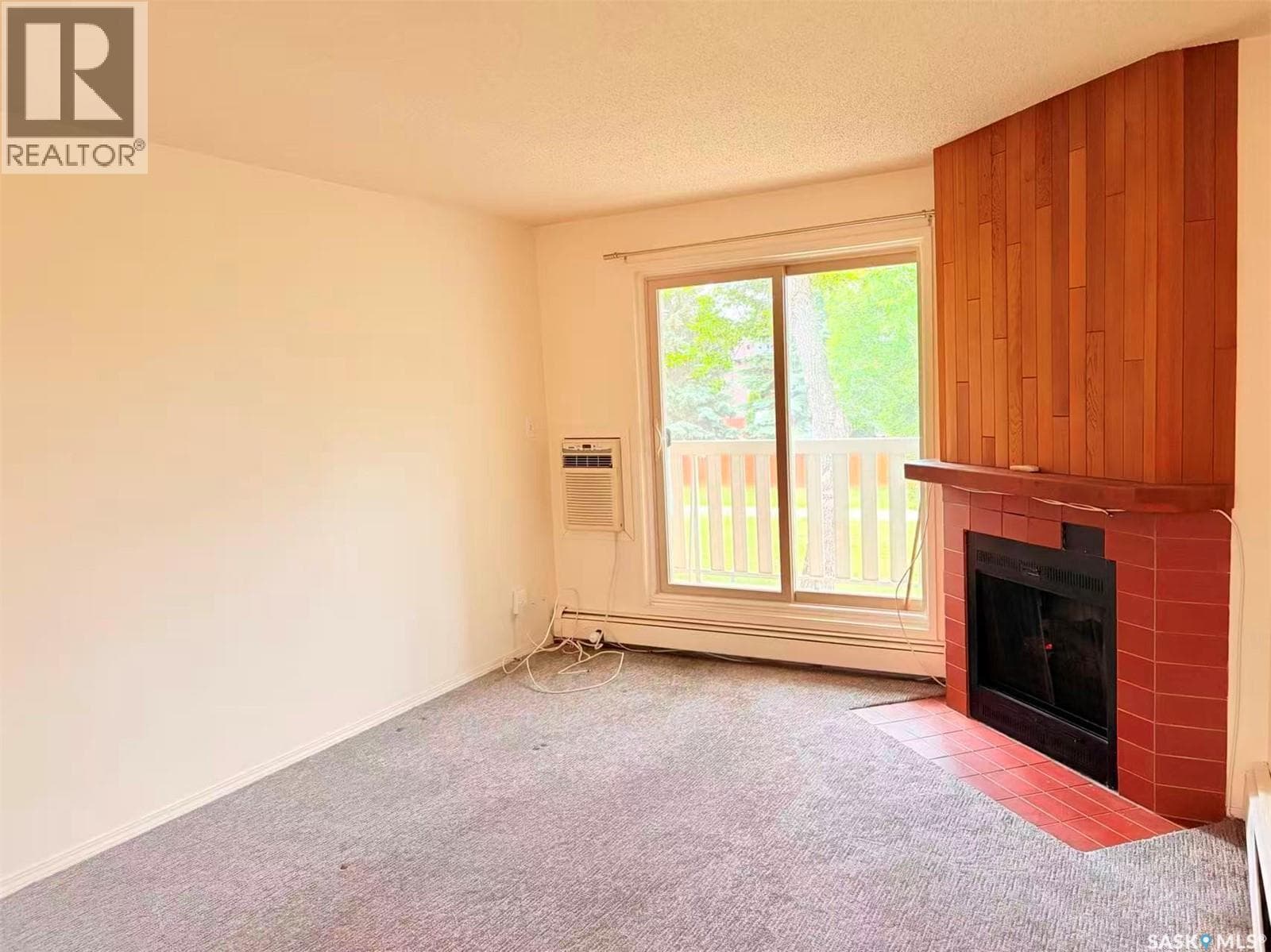 726 310 Stillwater DRIVE — photo 4