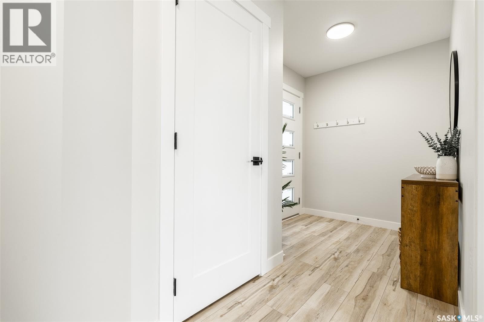 428 Myles Heidt MANOR — photo 4