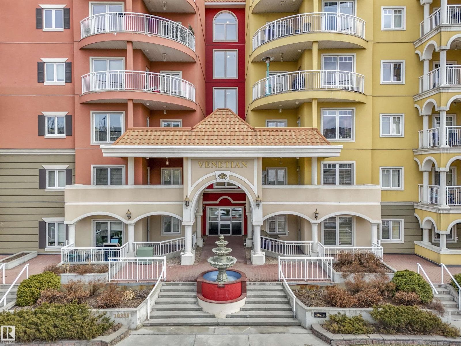 #409 10333 112 ST NW