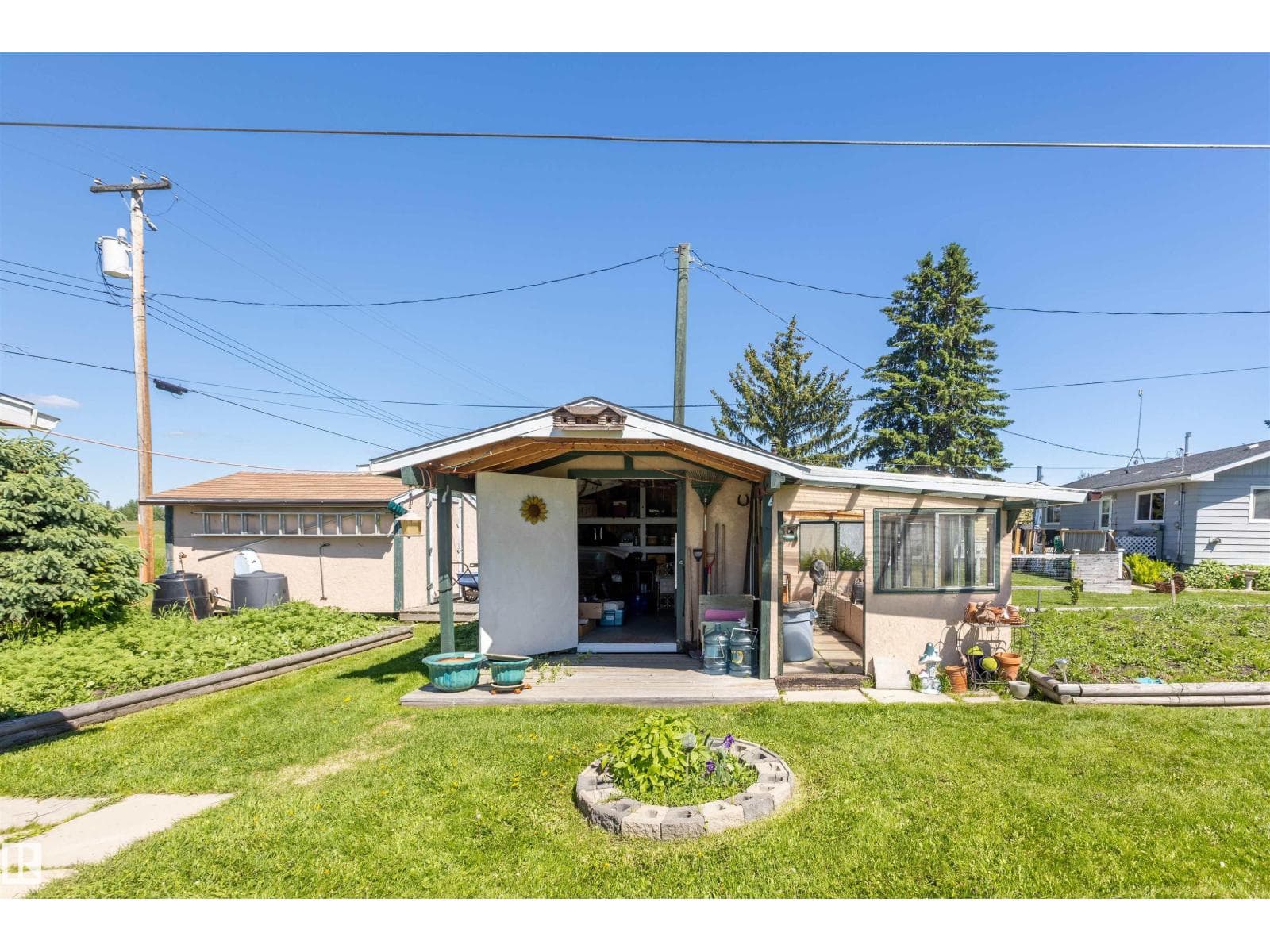 4904 56 Ave — photo 3