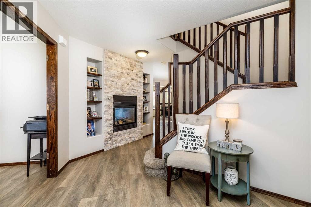 73 Lanterman Close — photo 3
