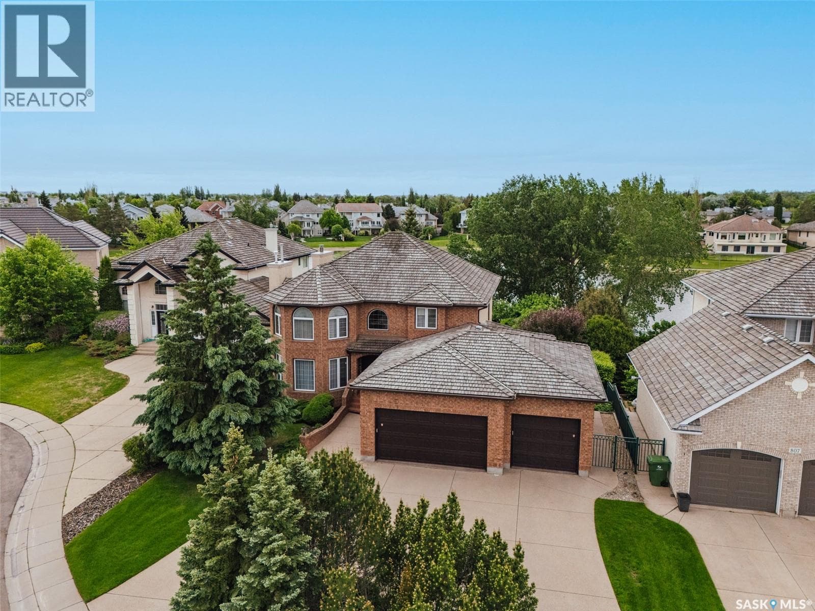 811 Braeside VIEW