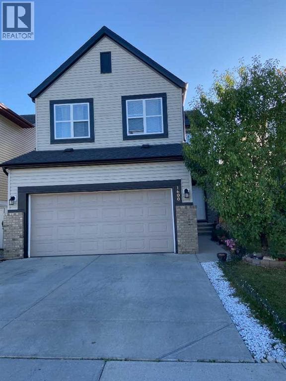 1600 Copperfield Boulevard SE — photo 3