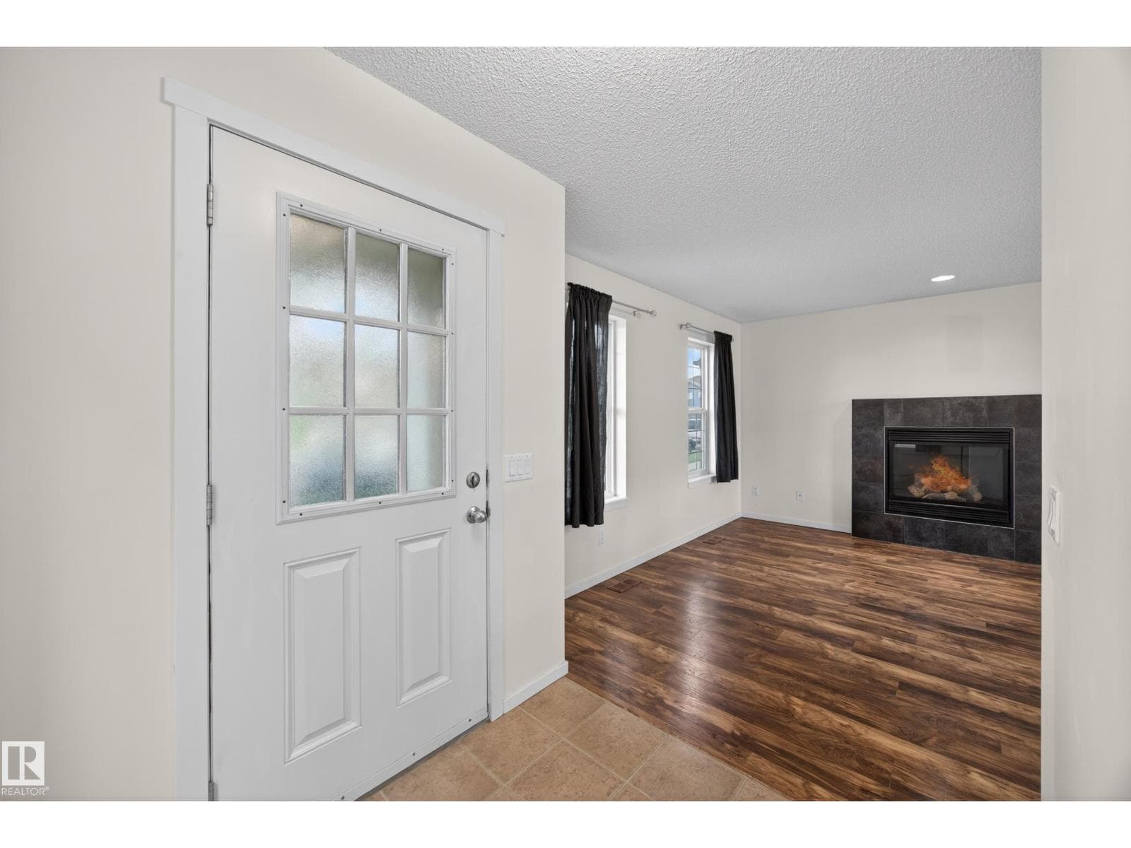 3634 12 ST NW — photo 3