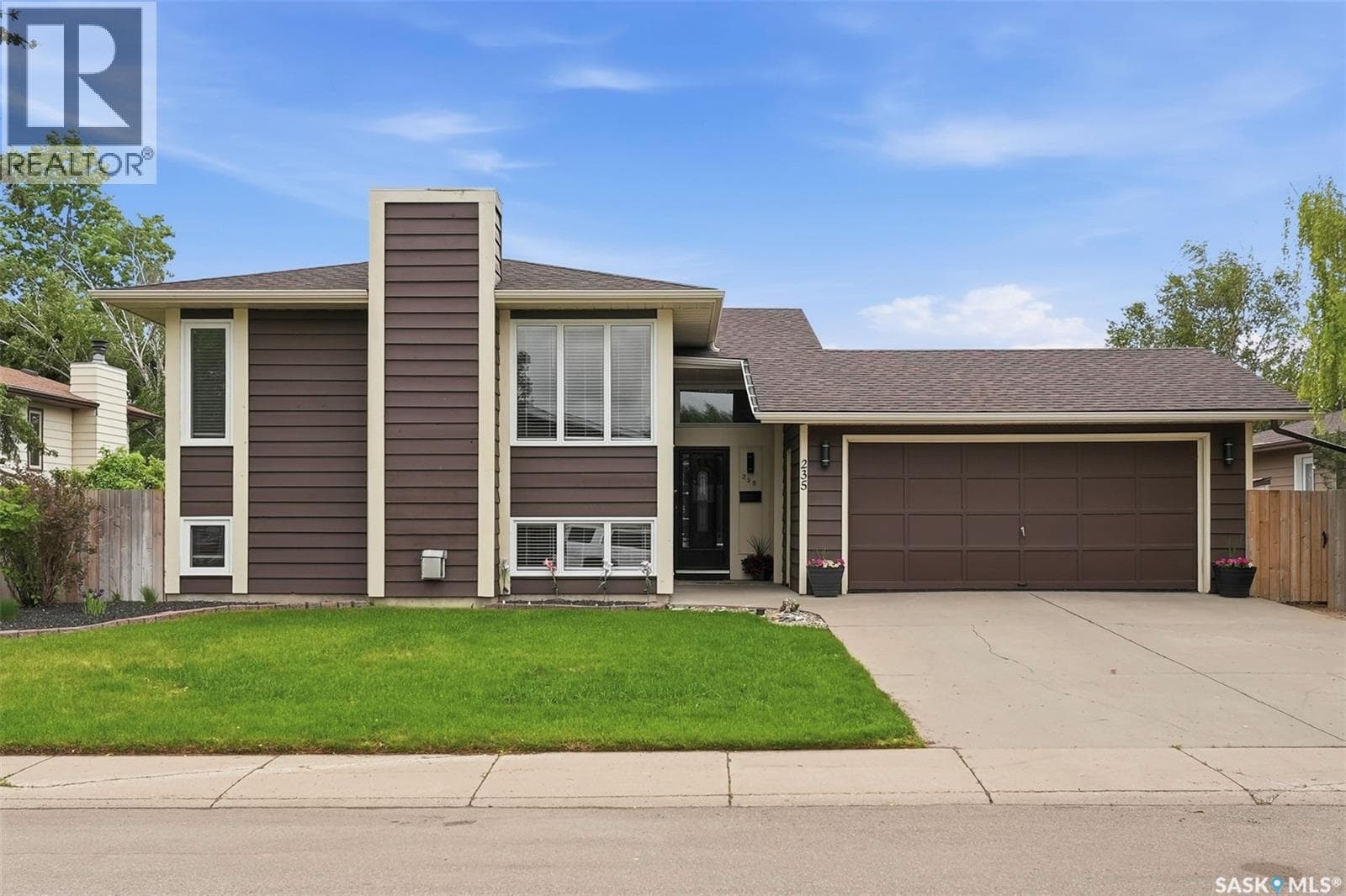 235 Benesh CRESCENT