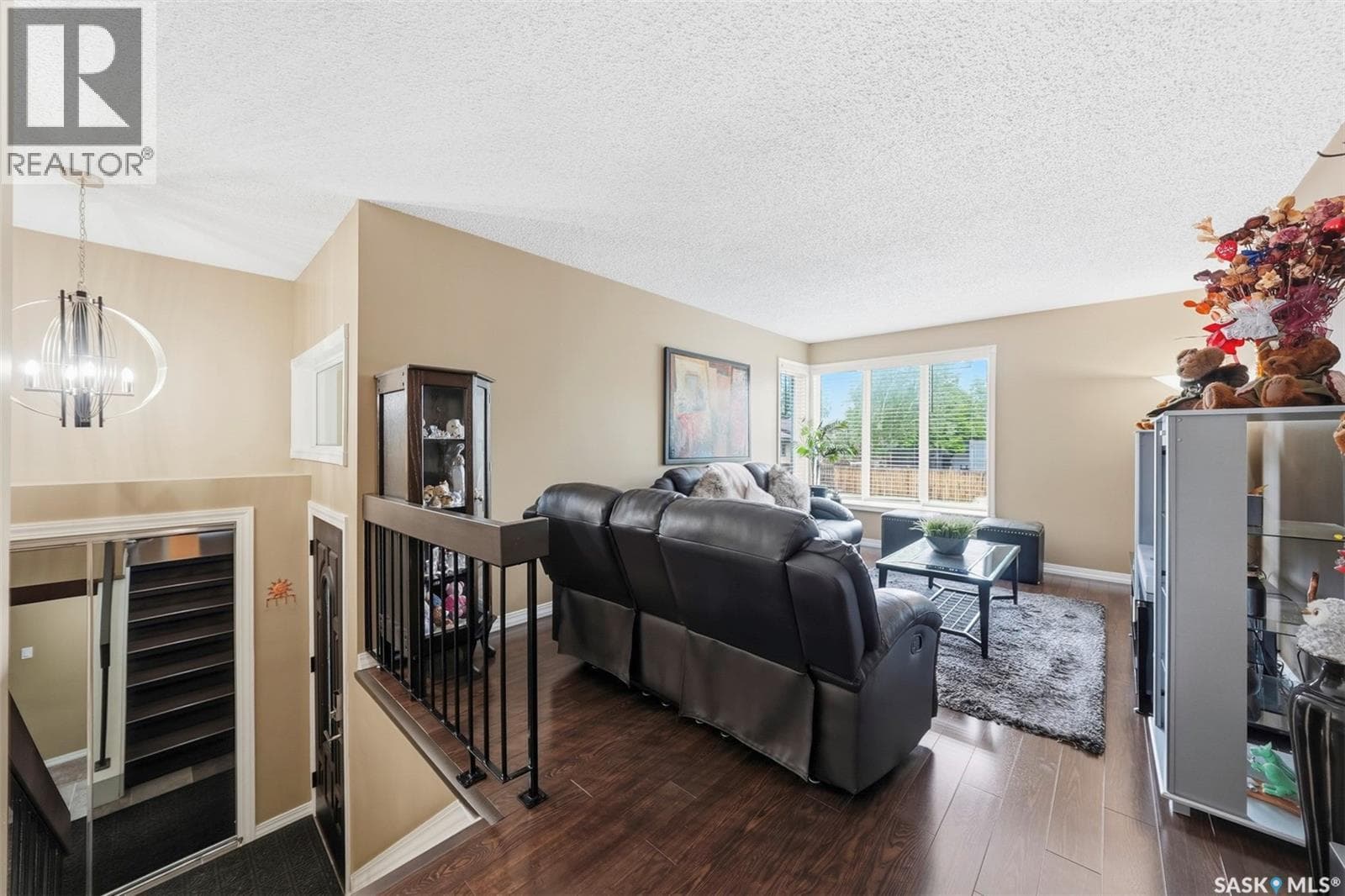 235 Benesh CRESCENT — photo 2