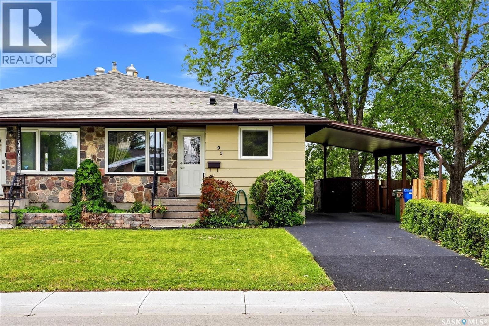 95 Empress DRIVE
