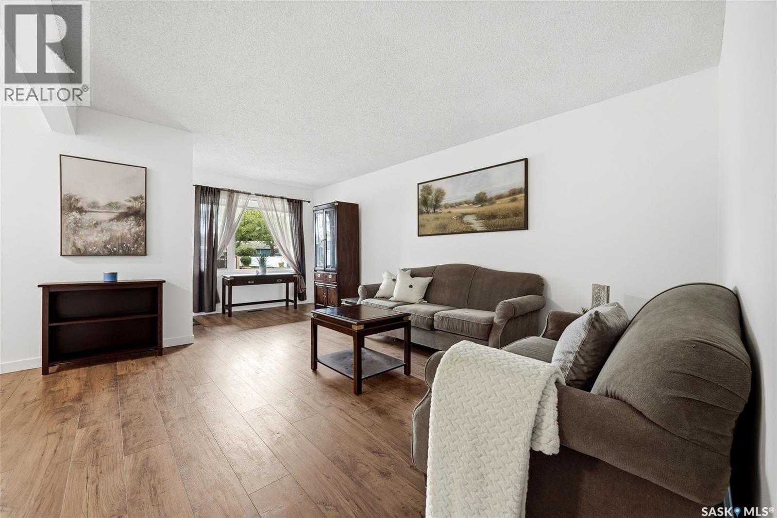 95 Empress DRIVE — photo 3