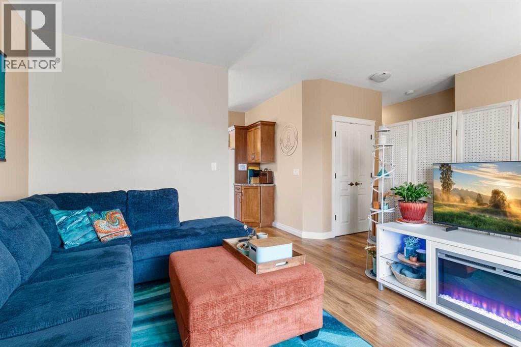 22 Rogers Road — photo 3