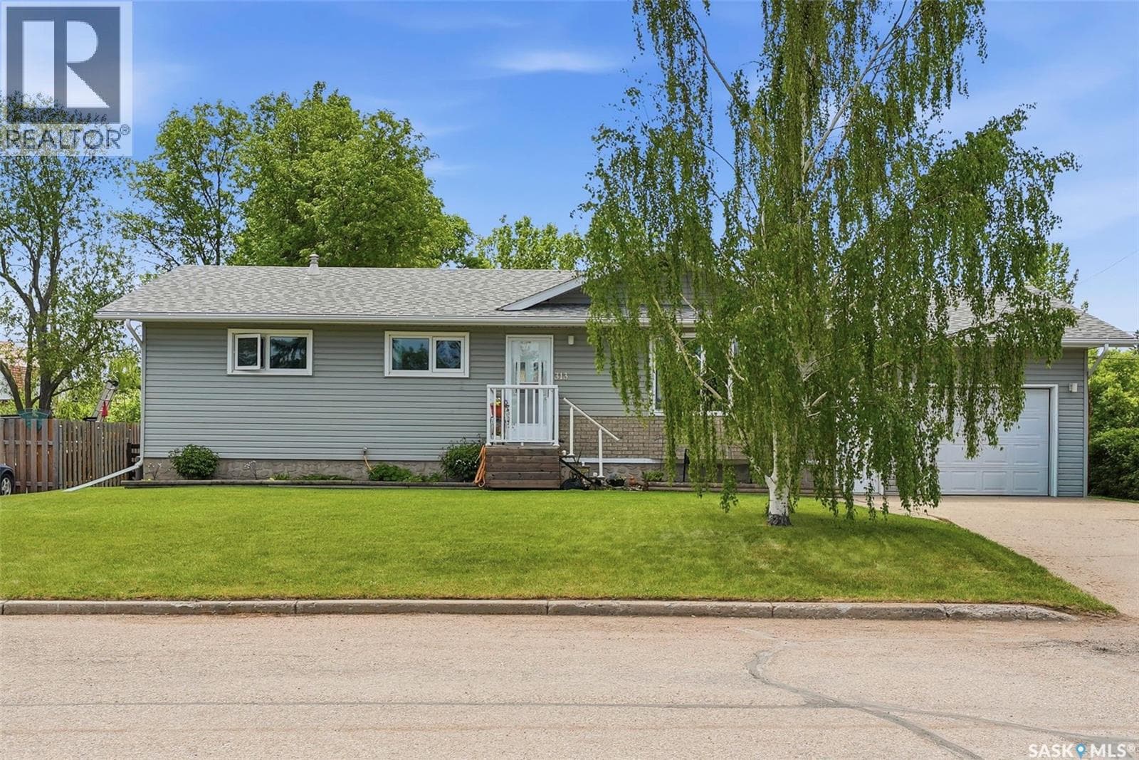 313 7th AVENUE W
