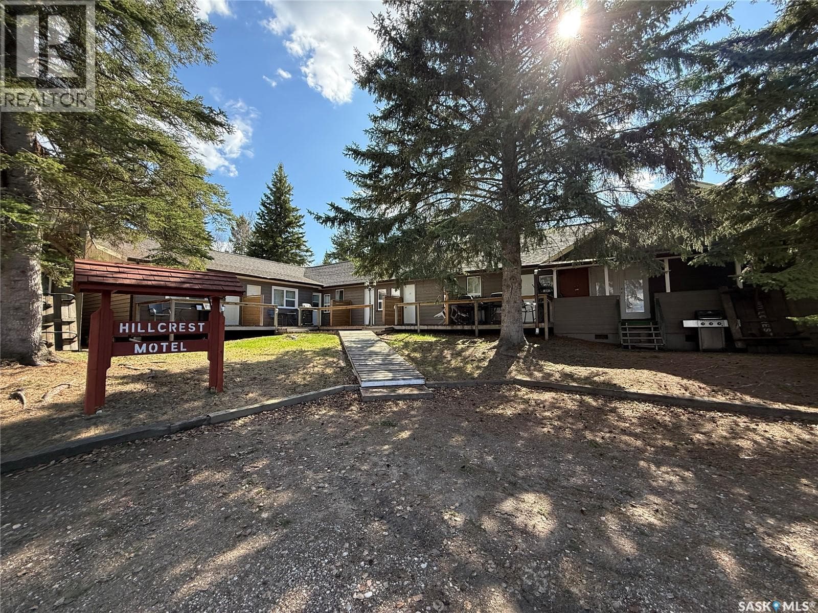 801 Lakeview DRIVE