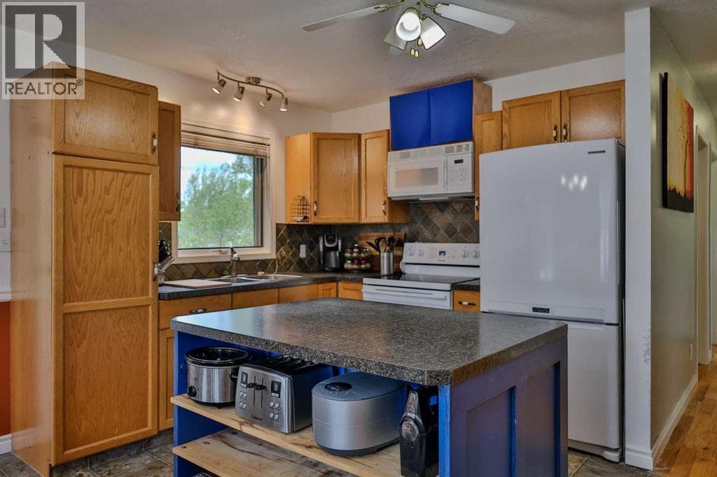 124 N 2 Street E — photo 5
