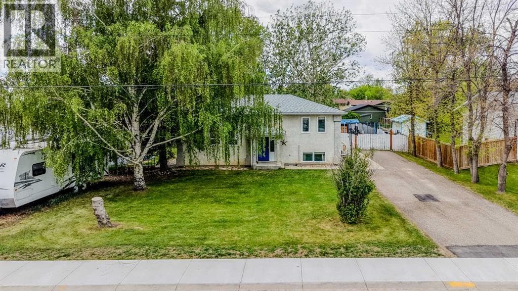 124 N 2 Street E