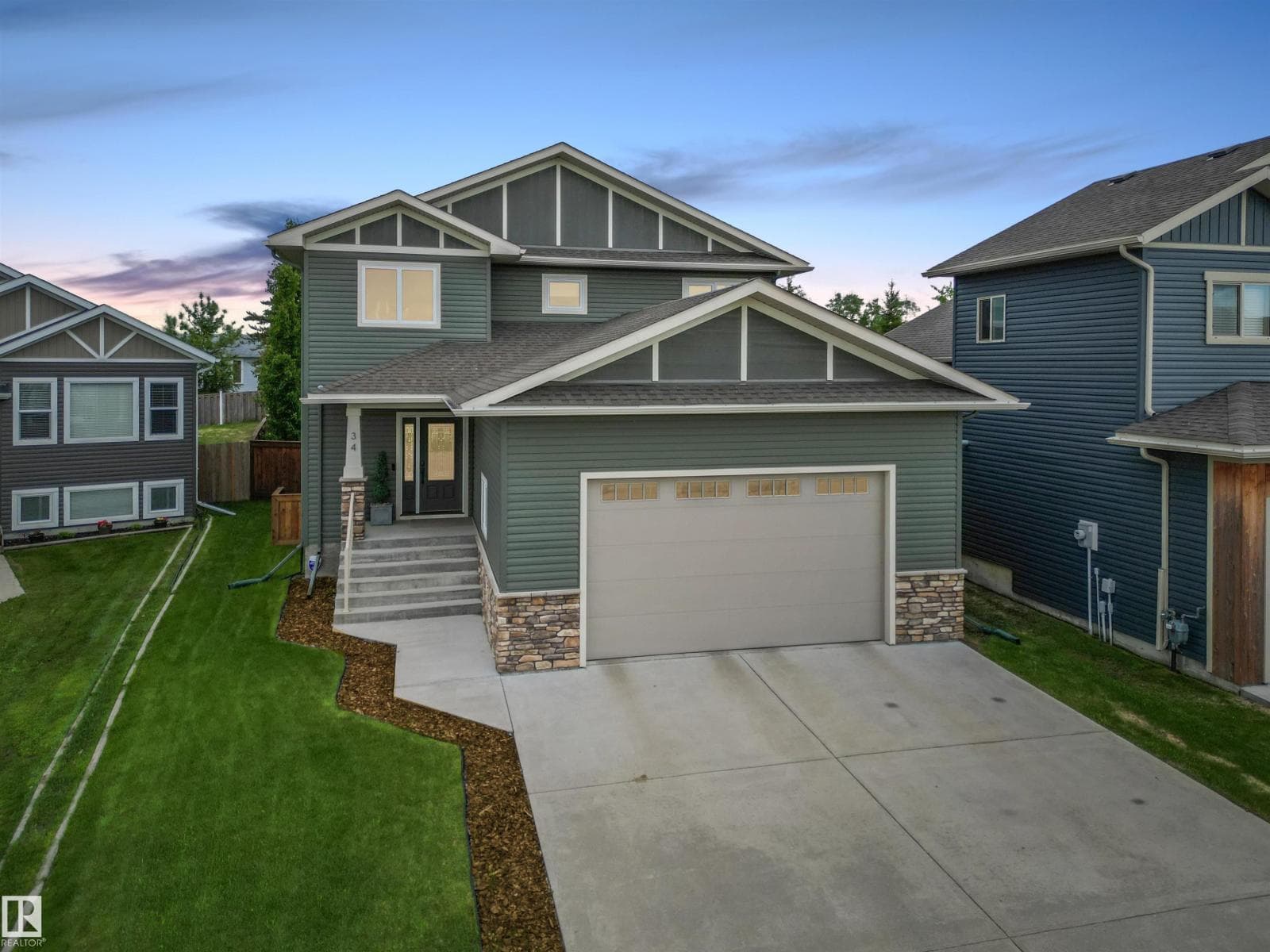 34 Falcon RD