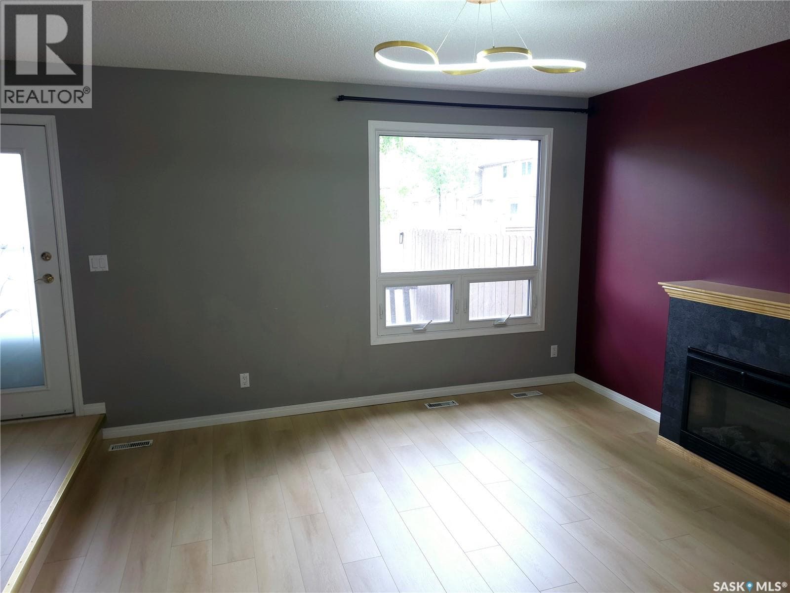 18 1128 McKercher DRIVE — photo 4