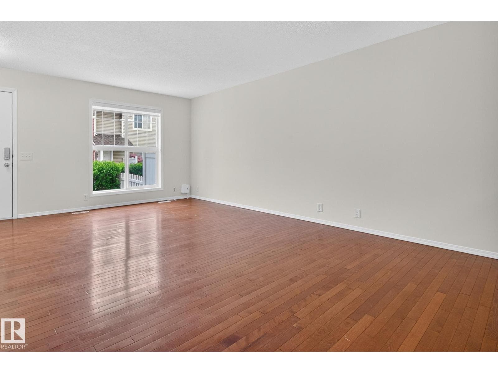 #156 5604 199 ST NW — photo 5