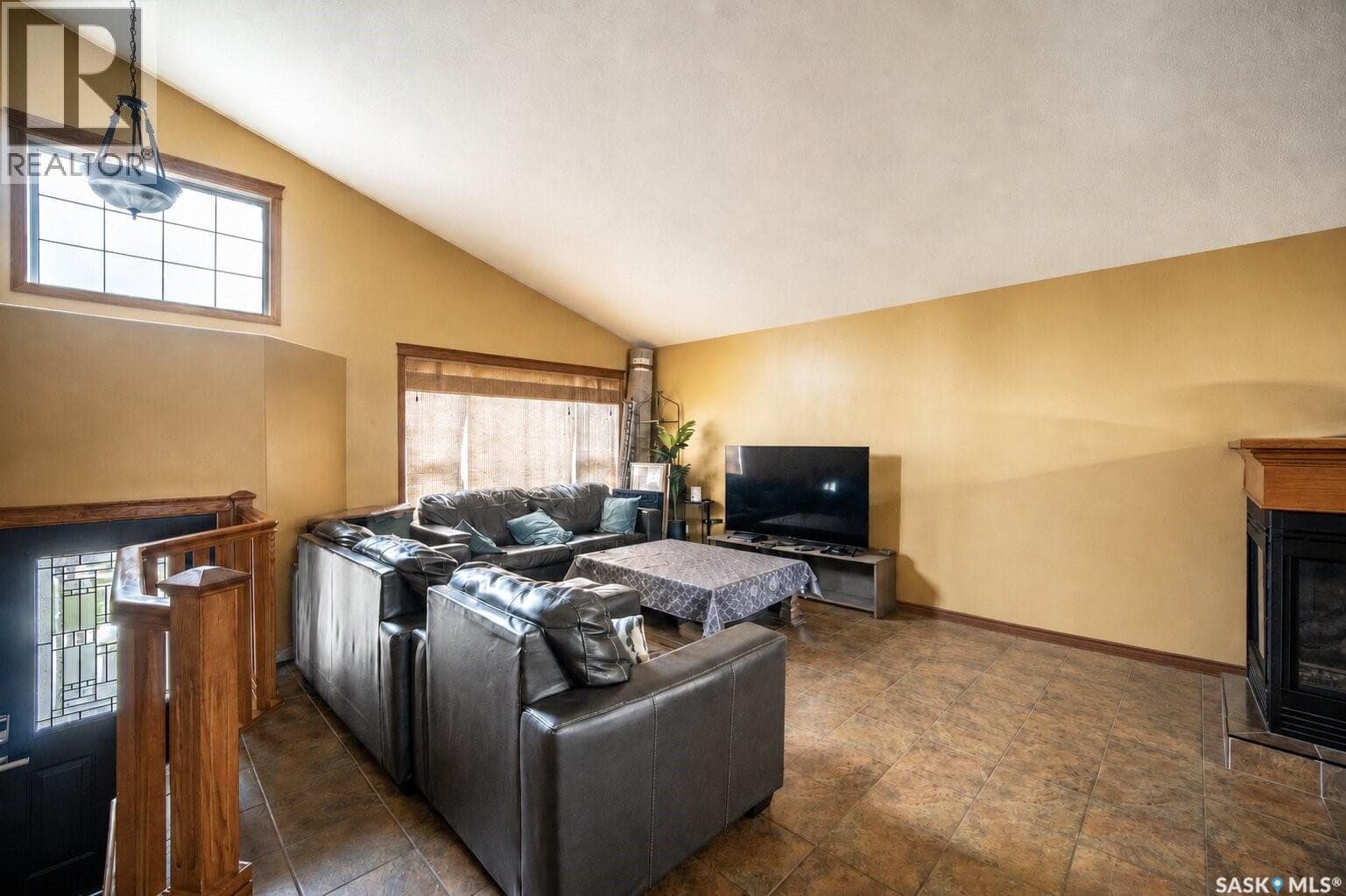 703 Beechmont LANE — photo 4