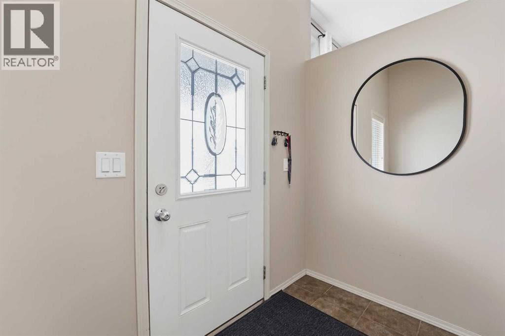 28 Ibbotson Close — photo 2