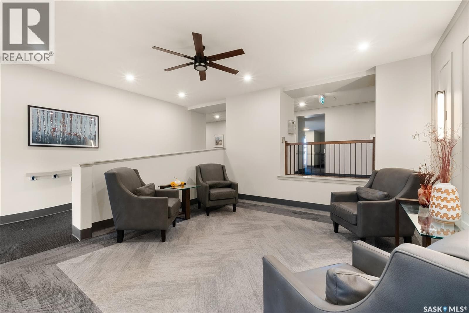 304 4615 Rae STREET — photo 3