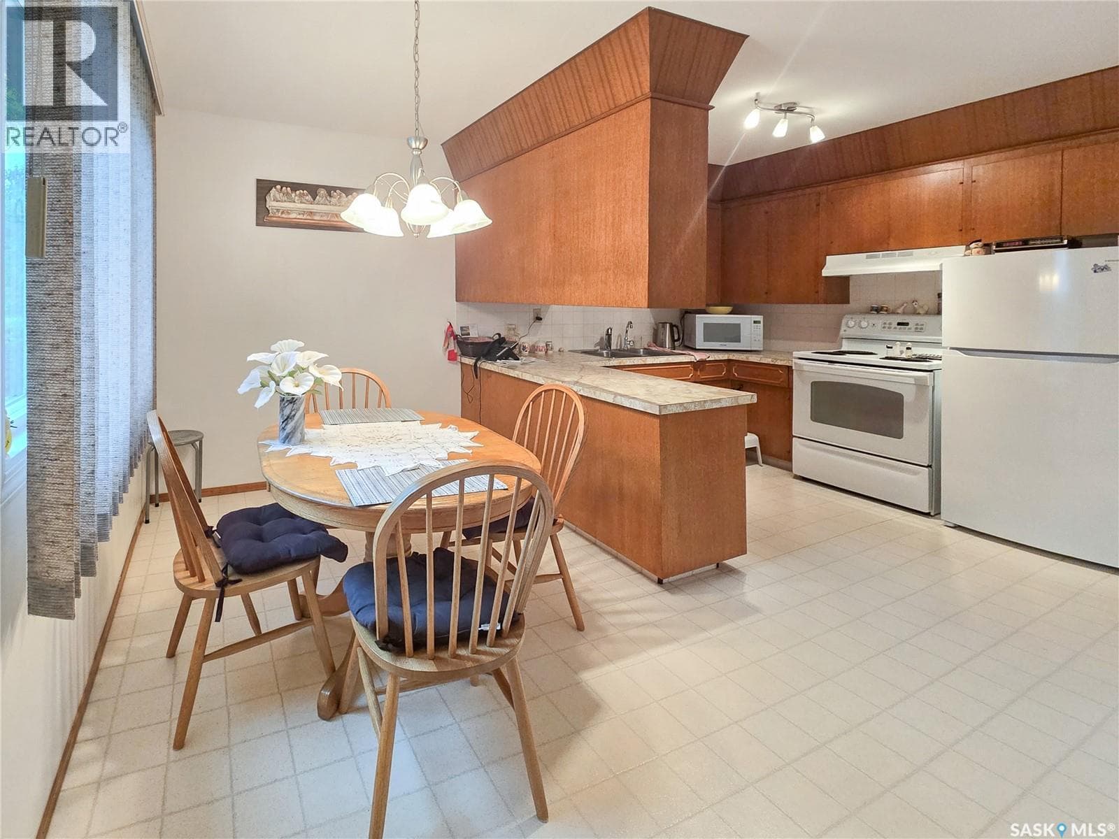 203 Wark STREET — photo 3