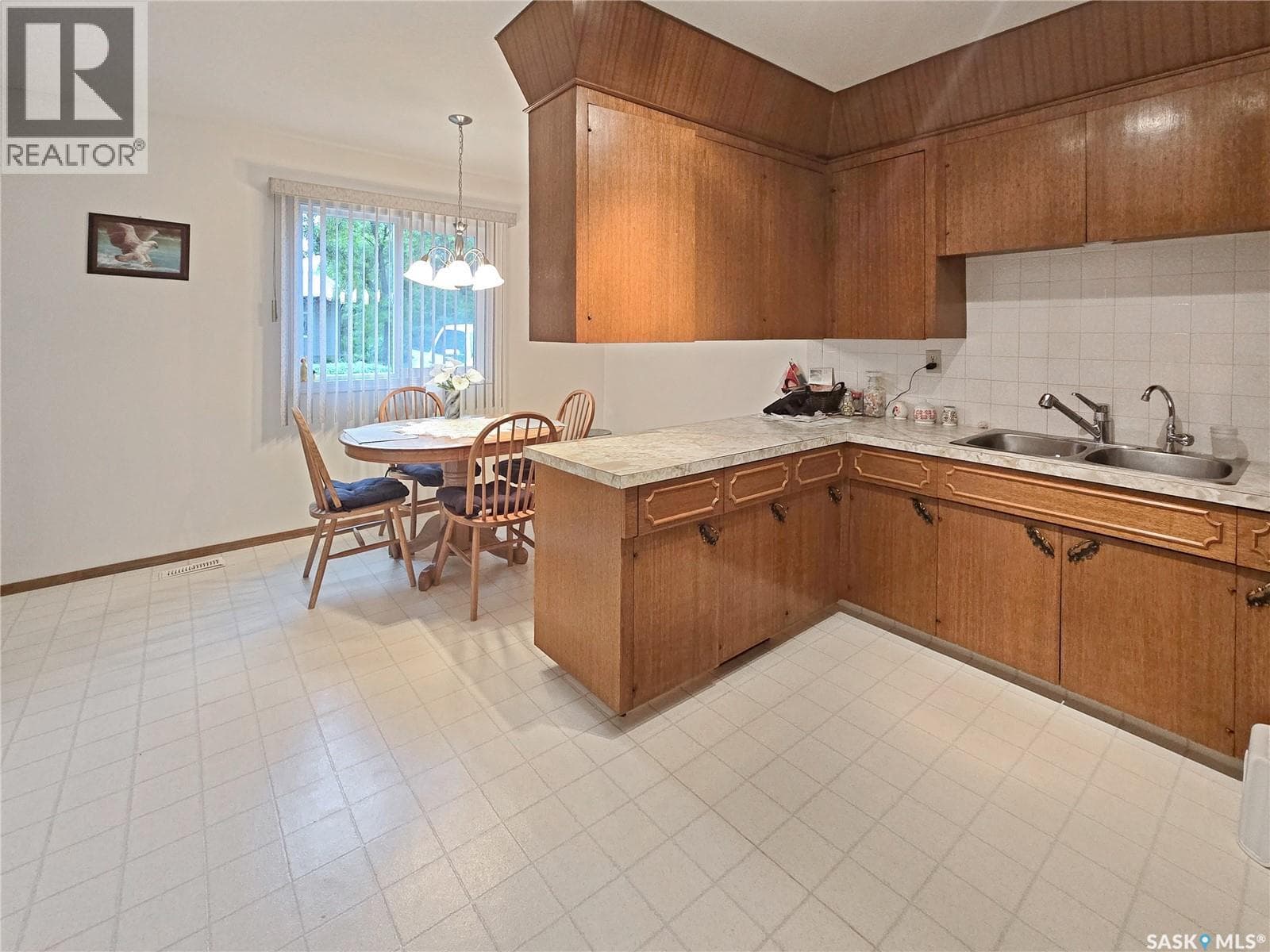 203 Wark STREET — photo 4