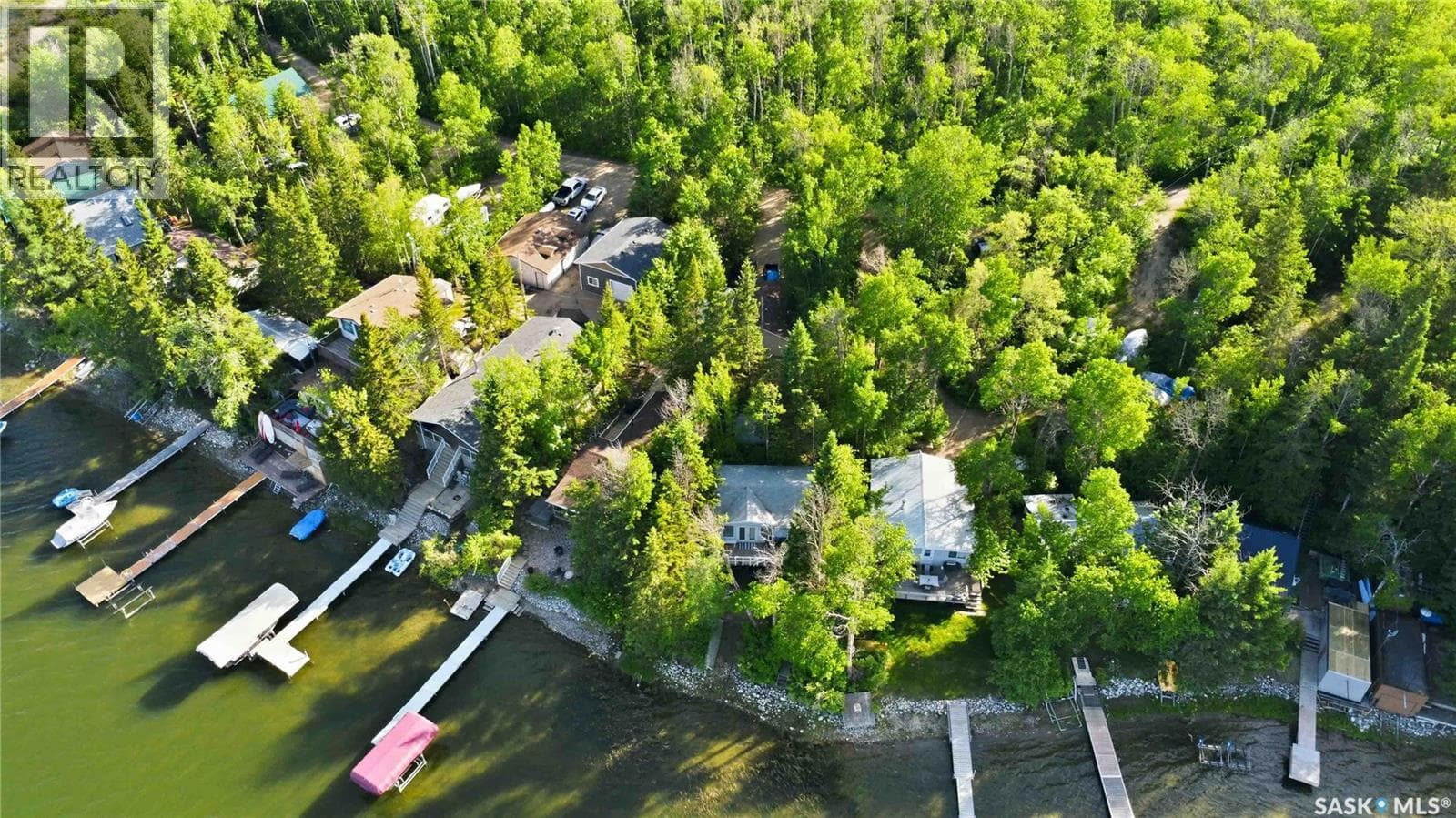 9 Woodland AVENUE