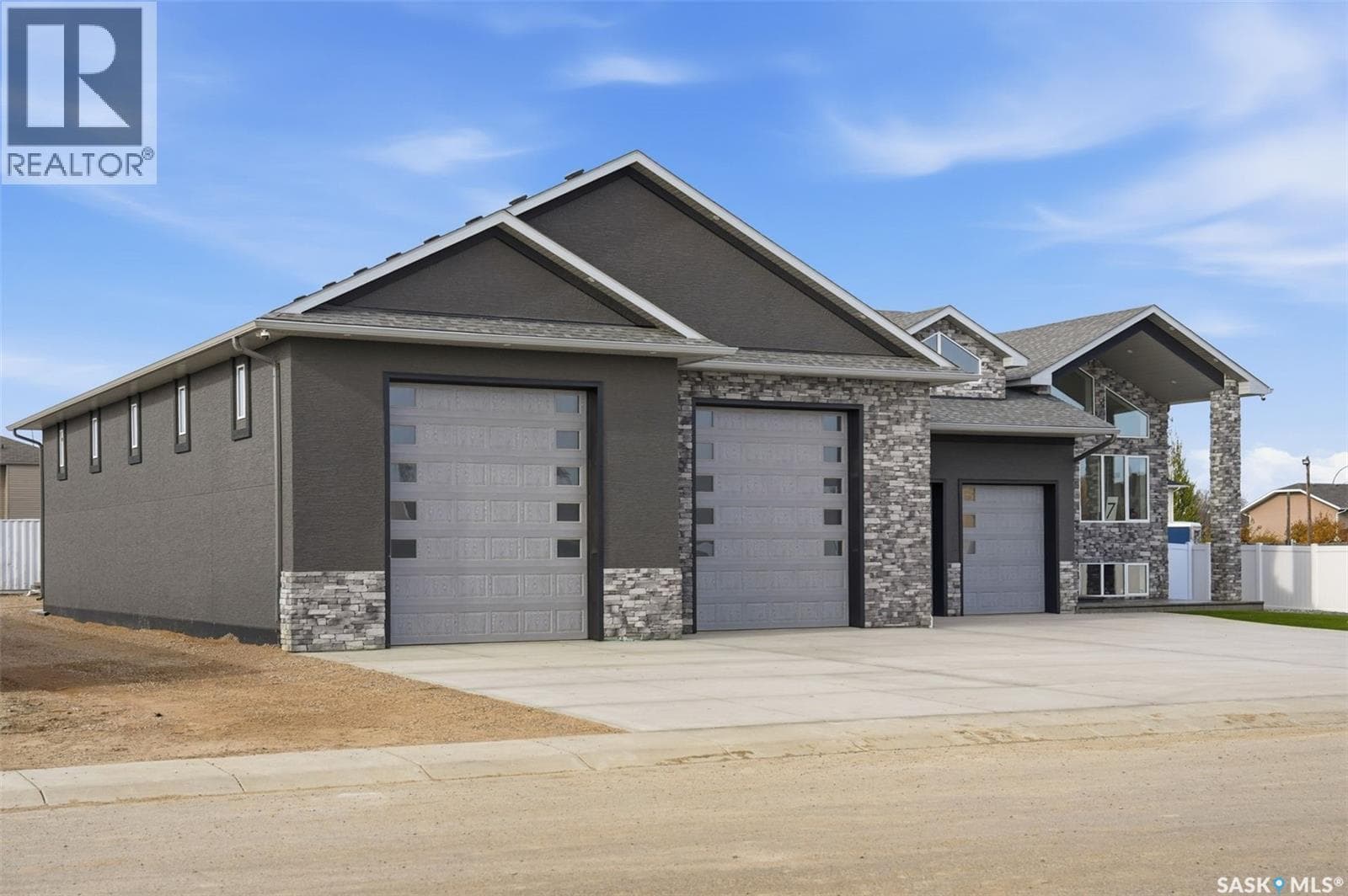 7 Loewen COURT — photo 2